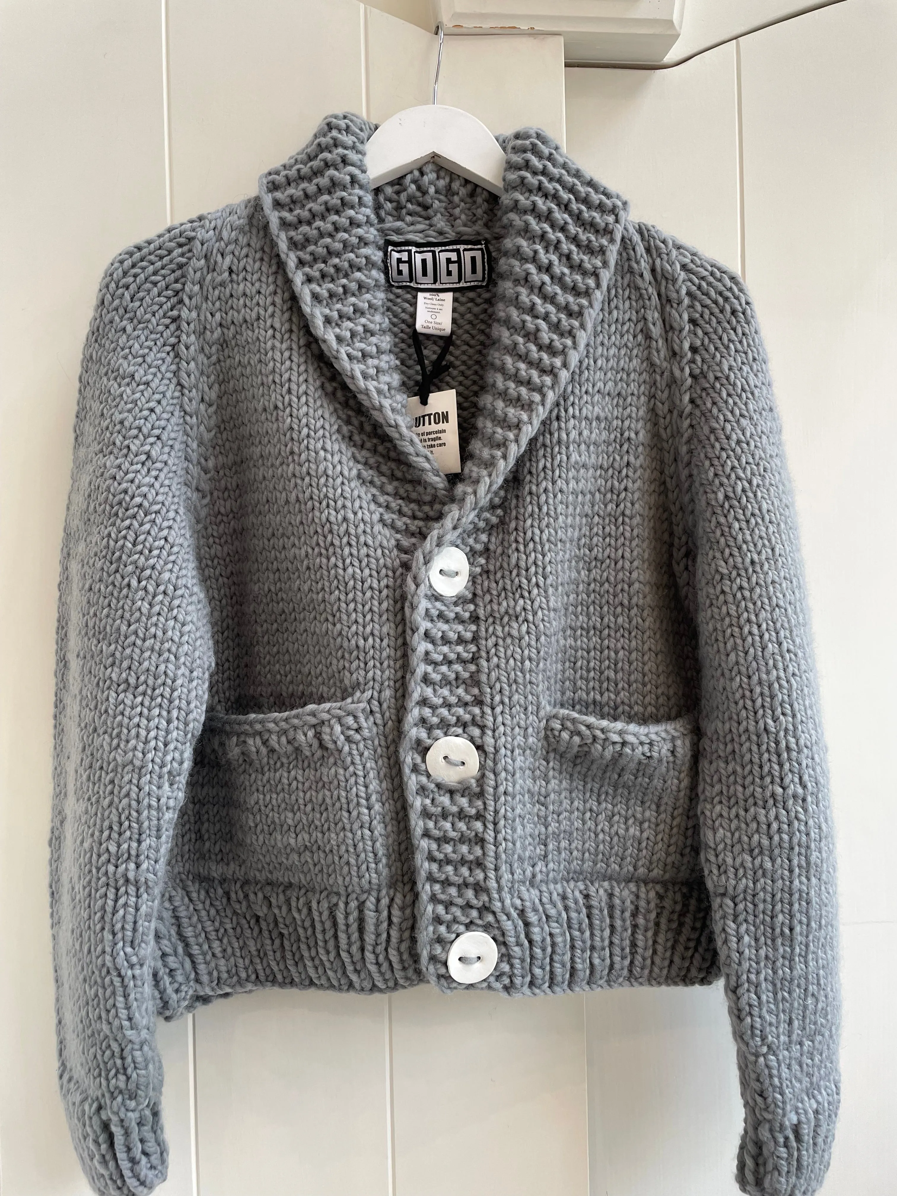 GOGO Sweaters - Classic Short Aprés Cardi
